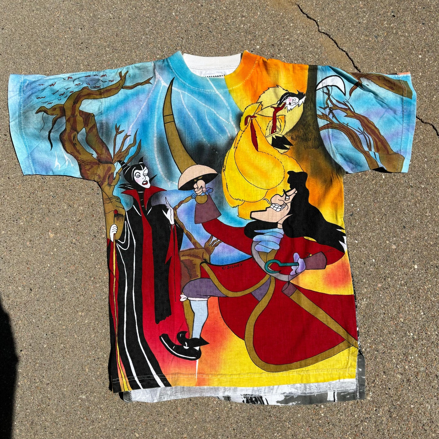 Vintage Villains Shirt Medium